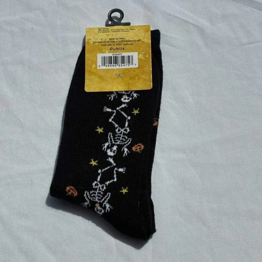 Halloween Skeleton Socks Set 2 Pair Black White Novelty Crew Ankle Size 9-11 NEW